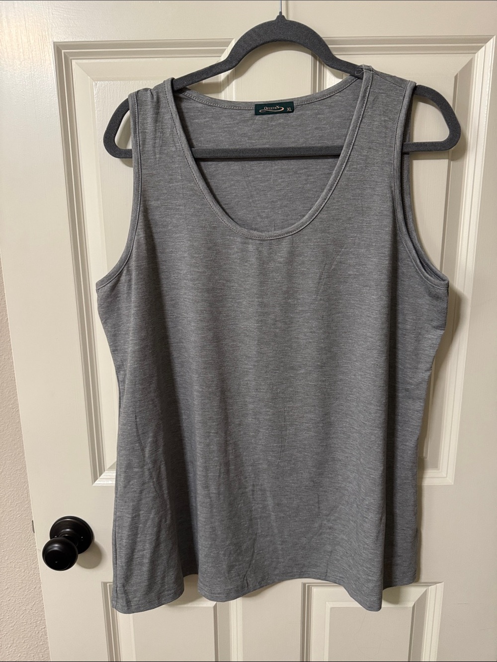 Women's Gray Scoop Neck Tank Top